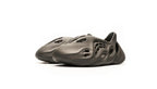 Adidas Yeezy Foam RNR Carbon