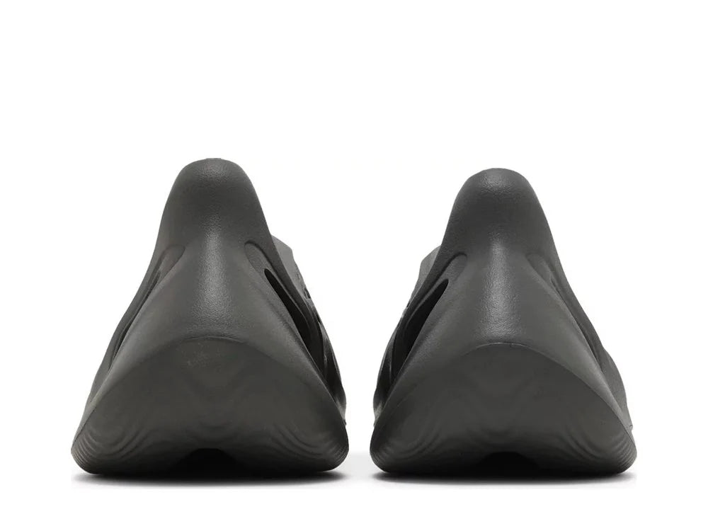 Adidas Yeezy Foam RNR Carbon